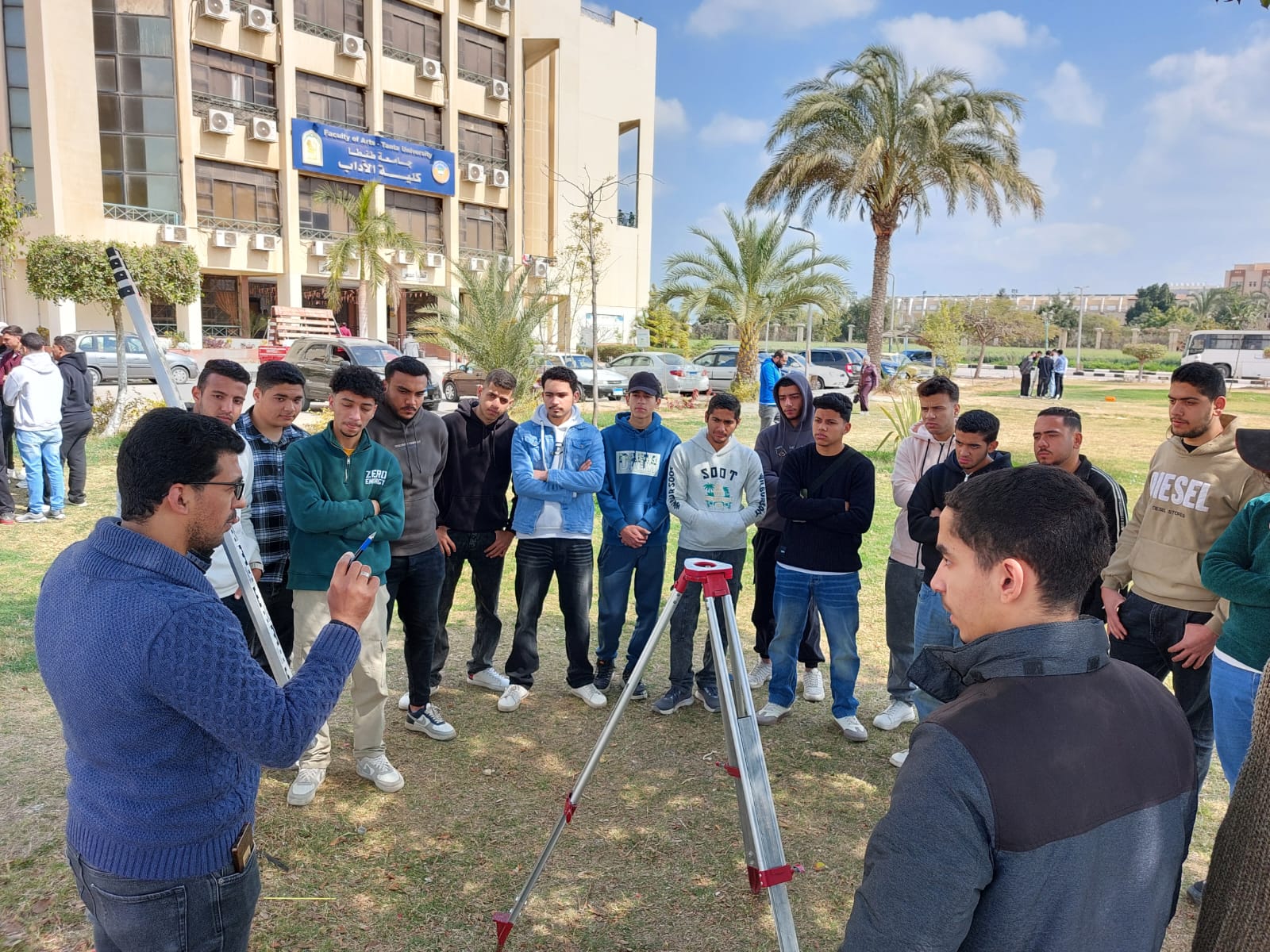 انطلاق فعاليات خطة التدريبات العملية لطلاب برنامج المساحة والخرائط ونظم المعلومات الجغرافية بآداب طنطا